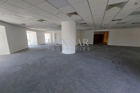 Снять в аренду офис в Sheikh Zayed Road, Дубай: 524м², № 37602 - фото 12