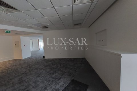 Снять в аренду офис в Sheikh Zayed Road, Дубай: 524м², № 37602 - фото 13