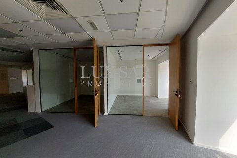 Снять в аренду офис в Sheikh Zayed Road, Дубай: 524м², № 37602 - фото 15