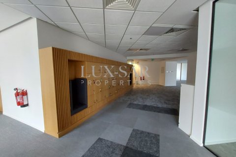 Снять в аренду офис в Sheikh Zayed Road, Дубай: 524м², № 37602 - фото 14