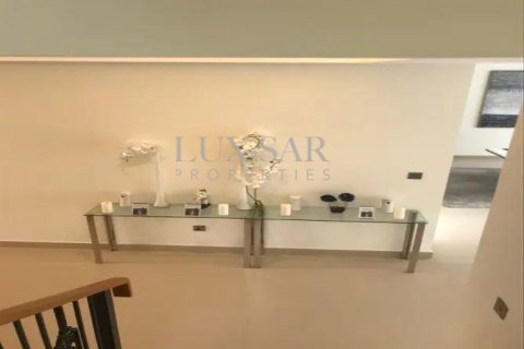 Villa in Dubai 5 bedrooms, 473.8 sq.m. № 37601 - photo 12
