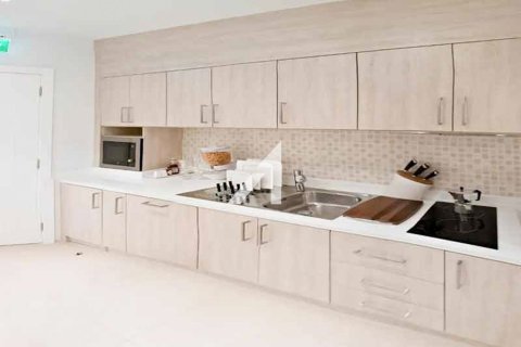 Apartamento en Se7en City JLT, Jumeirah Lake Towers, Dubai, estudio, 36.8 m², № 42441 - foto 5