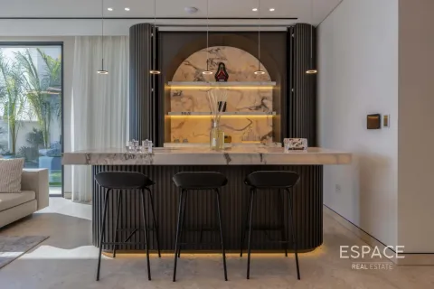 Villa à Palm Jumeirah, Dubai, 5 chambres, 511 m², № 122348 - photo 5