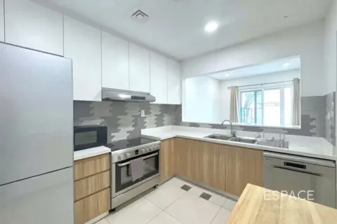 Villa à Dubai Land, Dubai, 3 chambres, 177 m², № 122351 - photo 4