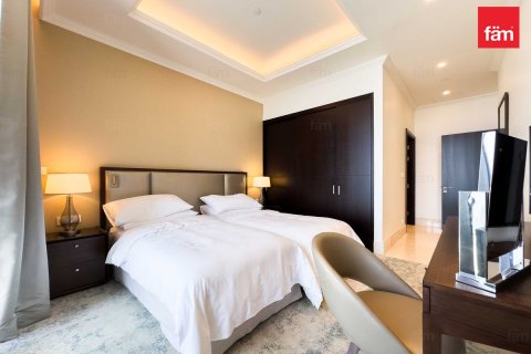 Apartment in Downtown Dubai (Downtown Burj Dubai), Dubai 4 bedrooms, 379 sq.m. № 12343 - photo 24