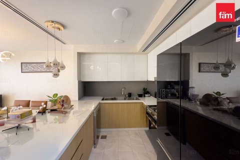 Снять в аренду виллу в Дубае: 3 спальни, 217.6м², № 72279 - фото 6