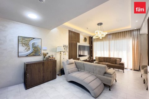 Снять в аренду виллу в Дубае: 3 спальни, 217.6м², № 72279 - фото 4