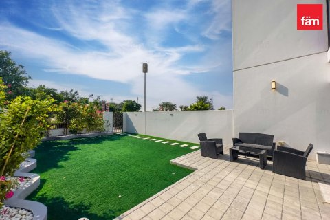 Снять в аренду виллу в Дубае: 3 спальни, 217.6м², № 72279 - фото 19