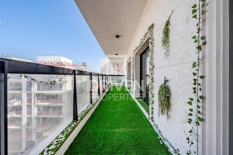 Apartment in Al Furjan, Dubai 2 bedrooms, 95 sq.m. № 87196 - photo 13