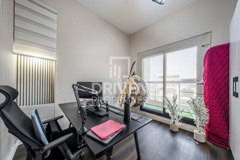 Apartment in Al Furjan, Dubai 2 bedrooms, 95 sq.m. № 87196 - photo 8