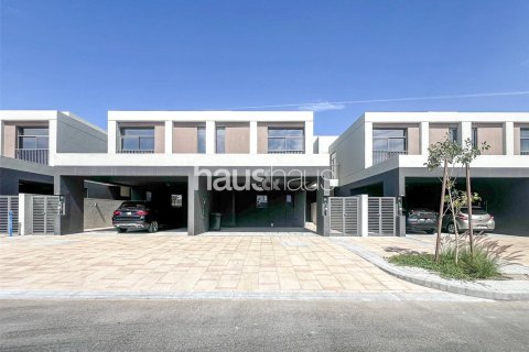 Adosado en The Pulse, Dubai South (Dubai World Central), Dubai, 3 dormitorios, 238 m², № 44100 - foto 1