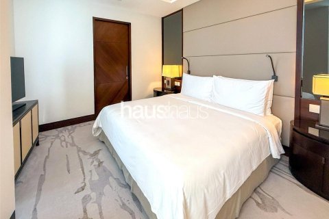 Apartamento en The Address Sky View Towers, Downtown Dubai (Downtown Burj Dubai), Dubai, 3 dormitorios, 200 m², № 44098 - foto 12