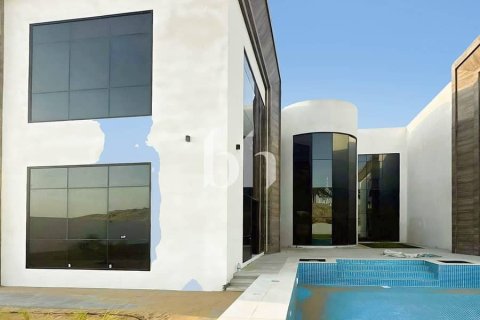 Villa in Nadd Al Sheba, Dubai 6 bedrooms, 2787 sq.m. № 56334 - photo 2