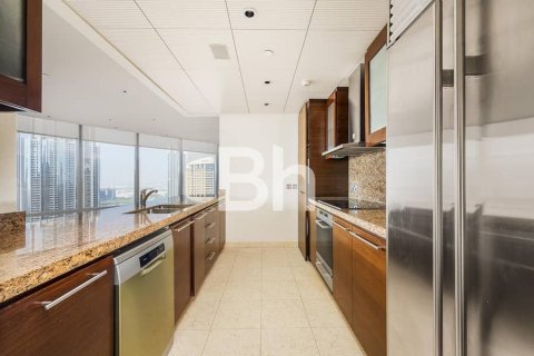 Apartment in Downtown Dubai (Downtown Burj Dubai), Dubai 3 bedrooms, 217 sq.m. № 56335 - photo 3