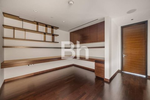 Apartment in Downtown Dubai (Downtown Burj Dubai), Dubai 3 bedrooms, 217 sq.m. № 56335 - photo 8