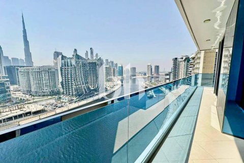 Apartment in Business Bay, Dubai 2 bedrooms, 133 sq.m. № 56337 - photo 1