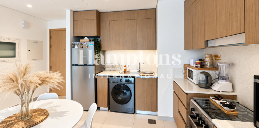 Apartment in Dubai Creek Harbour (The Lagoons), Dubai 1 bedroom, 67.2618 sq.m. № 141178