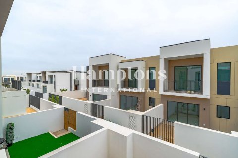 Townhouse in Arabian Ranches 3, Dubai 3 bedrooms, 144.83577700 sq.m. № 141179 - photo 7