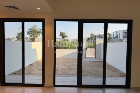 Снять в аренду таунхаус в Dubai South (Dubai World Central), Дубай: 3 спальни, 175.58667000м², № 12956 - фото 11