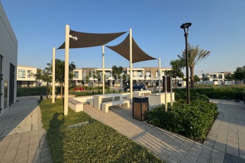 Снять в аренду таунхаус в Dubai South (Dubai World Central), Дубай: 3 спальни, 175.58667000м², № 12956 - фото 6