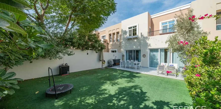 Villa en Arabian Ranches, Dubai, 3 dormitorios, 244 m², № 61585