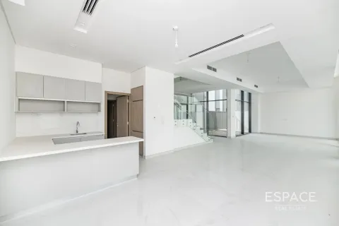 Villa en Al Furjan, Dubai, 5 dormitorios, 414 m², № 61597 - foto 3