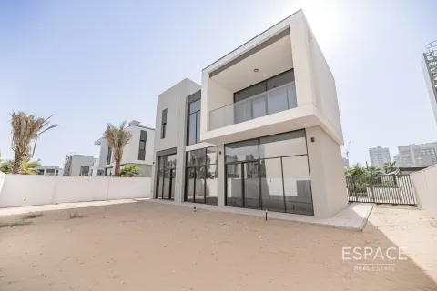 Villa en Al Furjan, Dubai, 5 dormitorios, 414 m², № 61597 - foto 1
