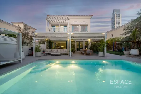 Villa en Jumeirah Village Triangle, Dubai, 4 dormitorios, 294 m², № 61584 - foto 1