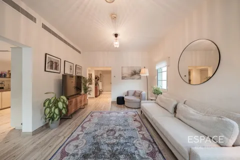 Villa en Jumeirah Village Triangle, Dubai, 4 dormitorios, 294 m², № 61584 - foto 2