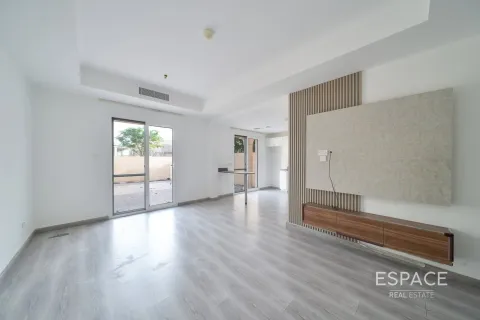 Villa in Springs 2, The Springs, Dubai 2 bedrooms, 153 sq.m. № 61581 - photo 2