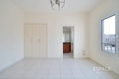 Villa in Springs 2, The Springs, Dubai 2 bedrooms, 153 sq.m. № 61581 - photo 16