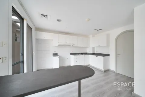 Villa in Springs 2, The Springs, Dubai 2 bedrooms, 153 sq.m. № 61581 - photo 6