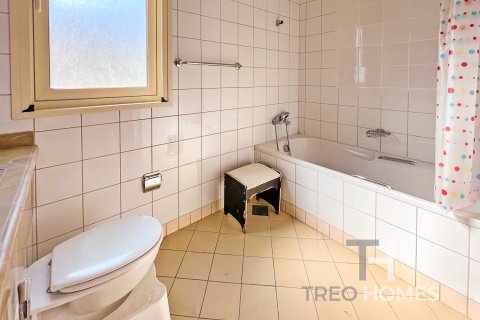 Снять в аренду виллу в Арабиан Ранчес, Дубай: 3 спальни, 600м², № 13532 - фото 16
