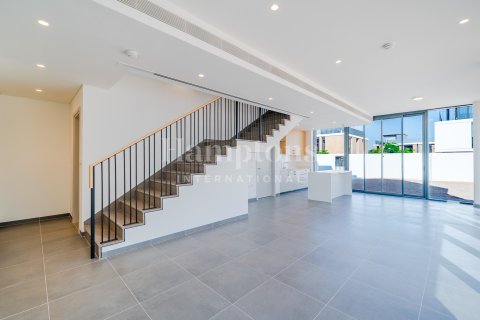 Снять в аренду виллу в Arabian Ranches 3, Дубай: 4 спальни, 301.47023500м², № 72083 - фото 8