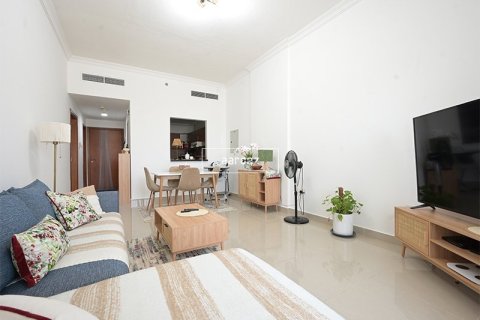 Apartment in Jumeirah Village Circle, Dubai 1 bedroom, 79.7 sq.m. № 13291 - photo 1