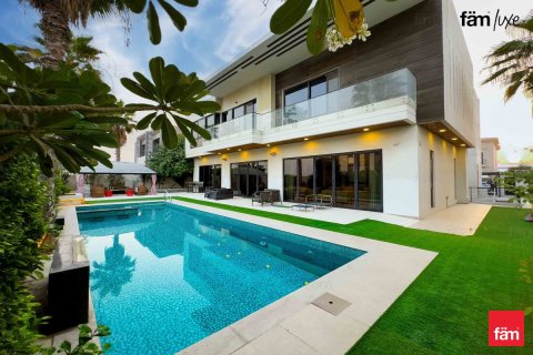 Villa à Dubai Hills Estate, Dubai, 5 chambres, 1063.9 m², № 41461 - photo 1