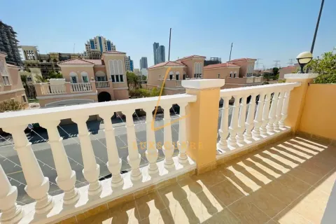 Villa in Jumeirah Village Circle, Dubai 3 bedrooms, 729 sq.m. № 70998 - photo 27