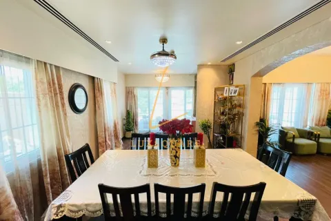 Villa in Jumeirah Village Circle, Dubai 3 bedrooms, 729 sq.m. № 70998 - photo 6