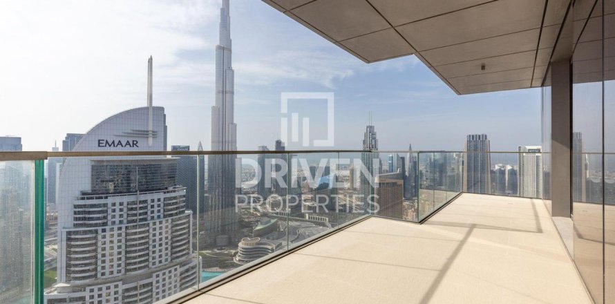 Ático en Boulevard Point, Downtown Dubai (Downtown Burj Dubai), Dubai, 5 dormitorios, 375.7 m², № 129467