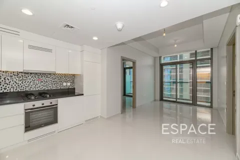 Apartamento en Sheikh Zayed Road, Dubai, 2 dormitorios, 76 m², № 62967 - foto 1
