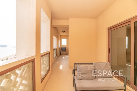 Apartment in Palm Jumeirah, Dubai 2 bedrooms, 180 sq.m. № 62964 - photo 19