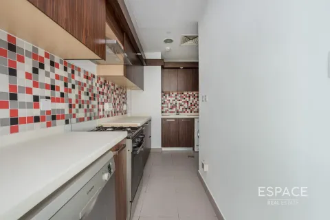 Apartamento en AZURE RESIDENCES en Palm Jumeirah, Dubai, 1 dormitorio, 106 m², № 62965 - foto 7