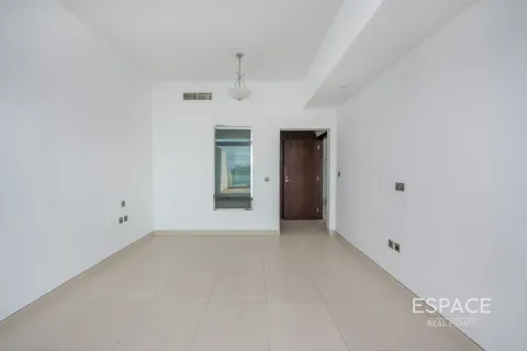Apartamento en AZURE RESIDENCES en Palm Jumeirah, Dubai, 1 dormitorio, 106 m², № 62965 - foto 5