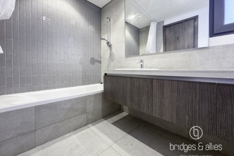 Снять в аренду виллу в Tilal Al Ghaf, Дубай: 4 спальни, 198м², № 90132 - фото 13