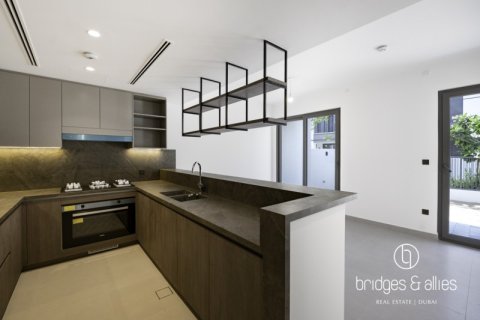 Вилла в Tilal Al Ghaf, Дубай, 3 спальни, 145м², № 90134