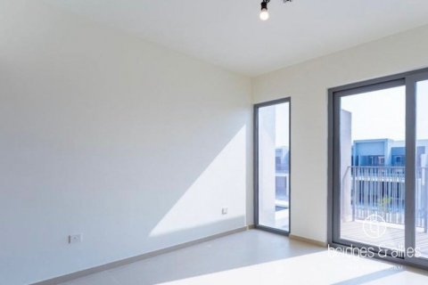 Снять в аренду виллу в Tilal Al Ghaf, Дубай: 3 спальни, 140м², № 90130 - фото 7