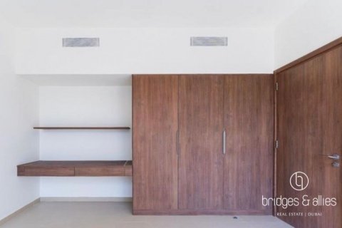 Снять в аренду виллу в Tilal Al Ghaf, Дубай: 3 спальни, 140м², № 90130 - фото 9