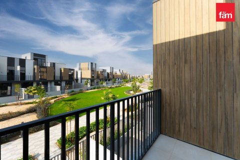 Снять в аренду таунхаус в Дубае: 4 спальни, 251.7м², № 71643 - фото 18