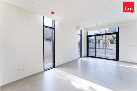 Снять в аренду таунхаус в Дубае: 4 спальни, 251.7м², № 71643 - фото 11