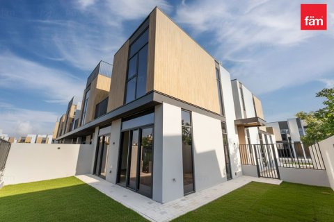 Снять в аренду таунхаус в Дубае: 4 спальни, 251.7м², № 71643 - фото 13